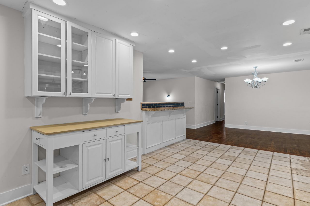 1944 Old Fort Avenue Photo 9