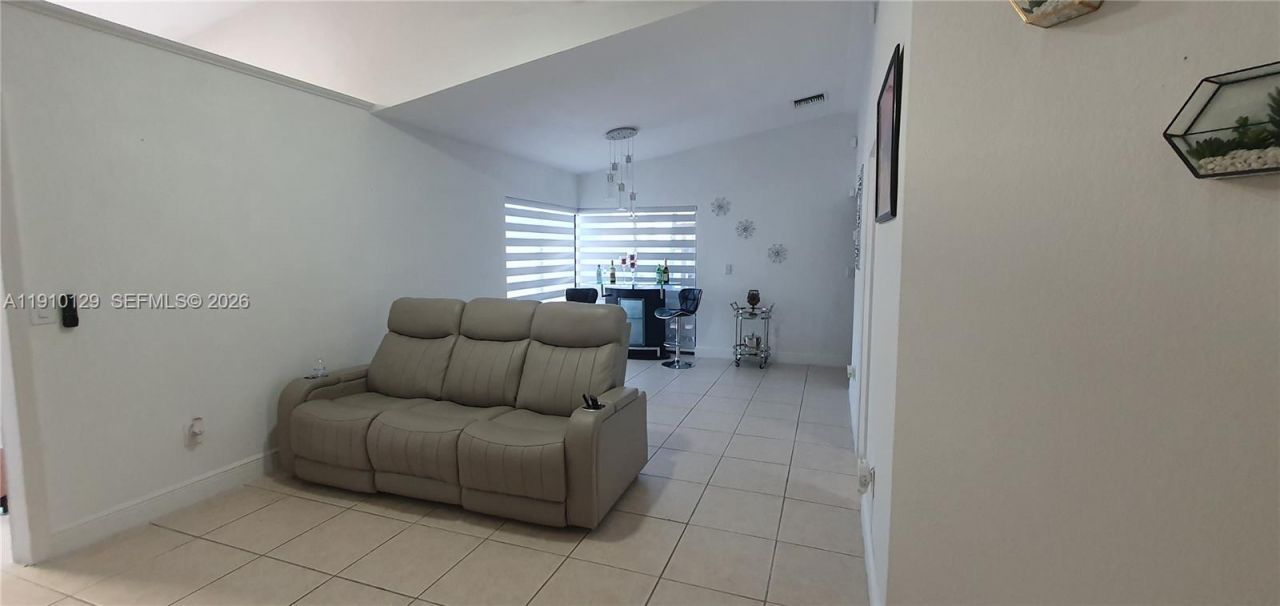 6702 SW 152nd Pl, Unit 28-02, Miami, FL 33193 Photo