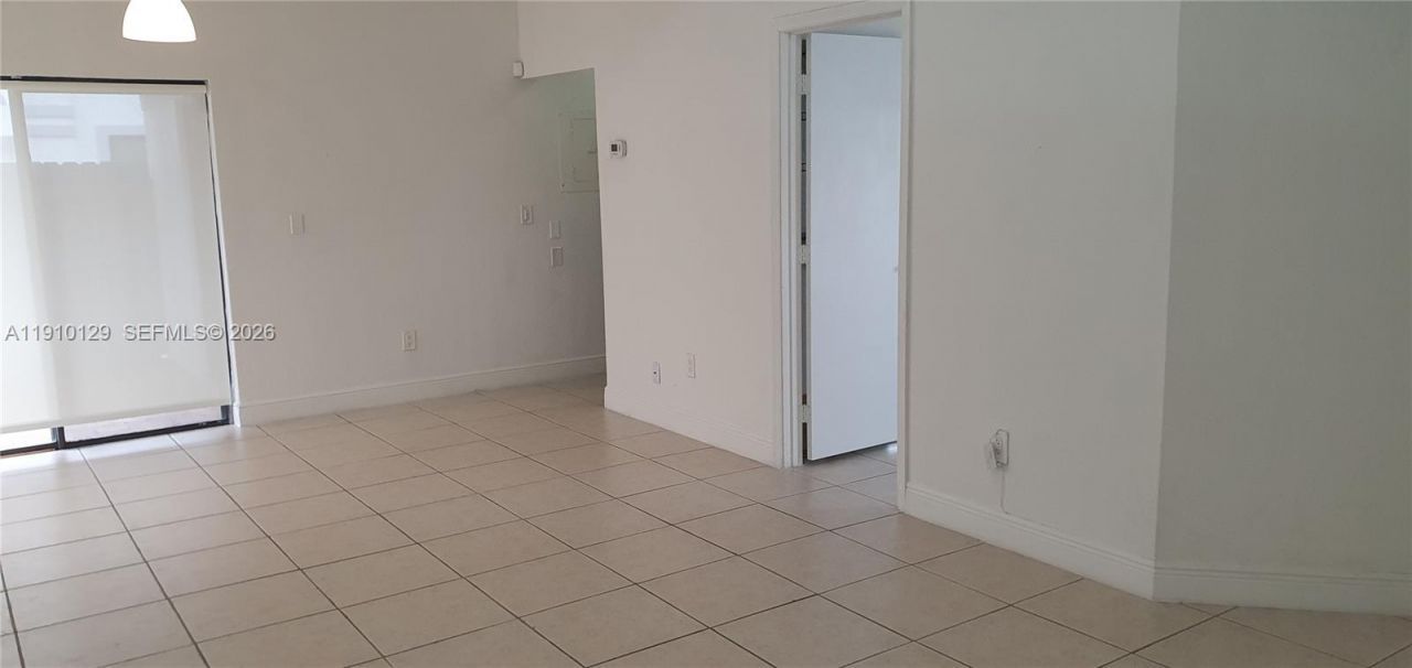 6702 SW 152nd Pl, Unit 28-02, Miami, FL 33193 Photo