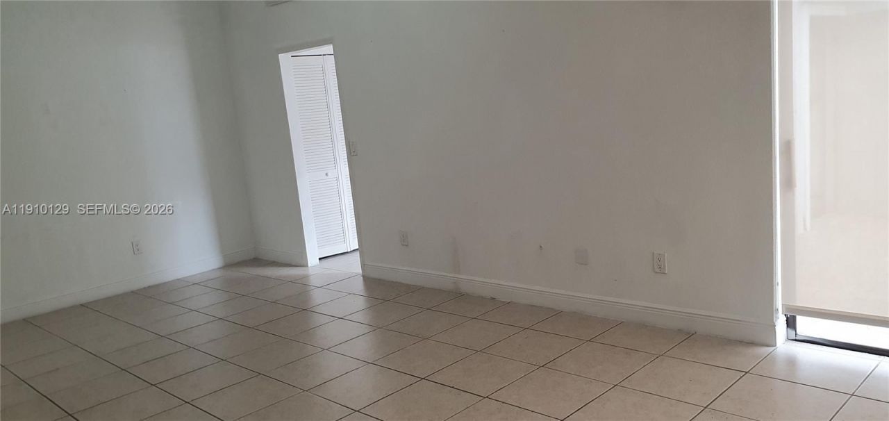 6702 SW 152nd Pl, Unit 28-02, Miami, FL 33193 Photo