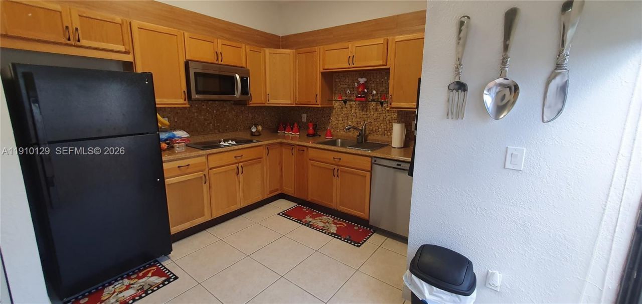 6702 SW 152nd Pl, Unit 28-02, Miami, FL 33193 Photo