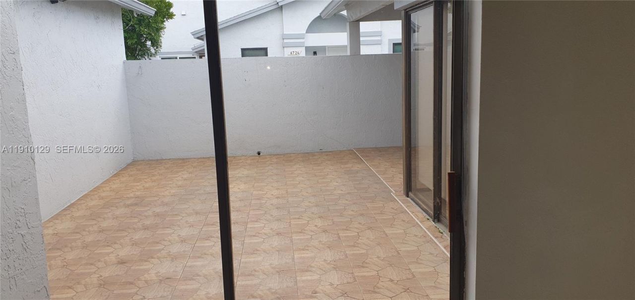 6702 SW 152nd Pl, Unit 28-02, Miami, FL 33193 Photo