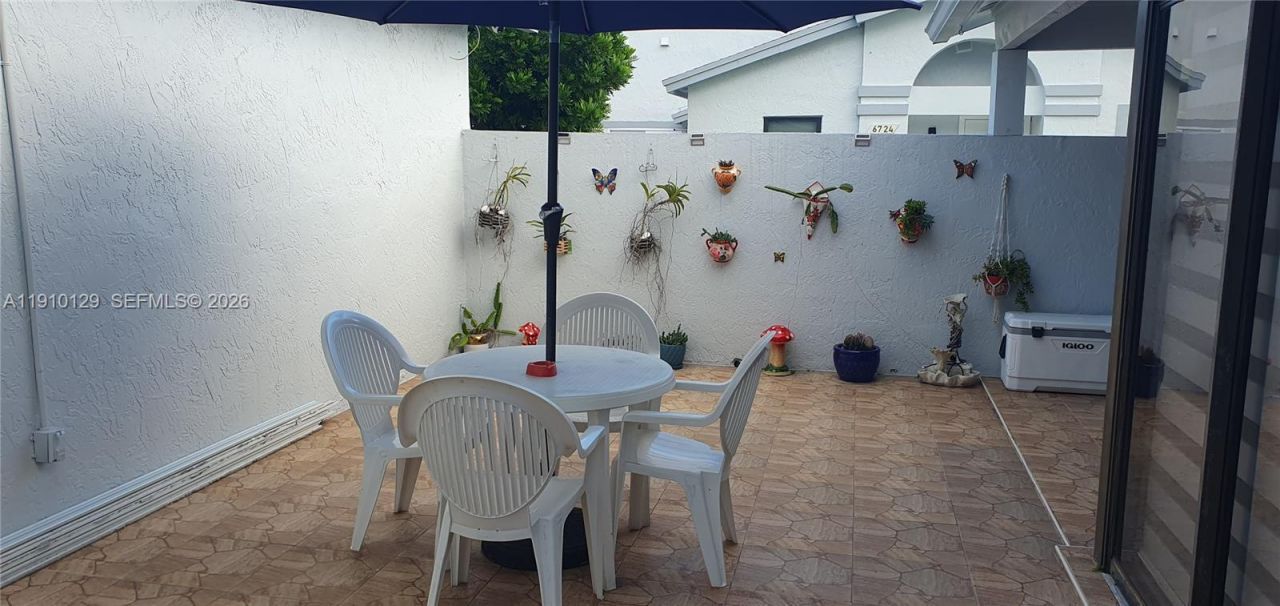 6702 SW 152nd Pl, Unit 28-02, Miami, FL 33193 Photo