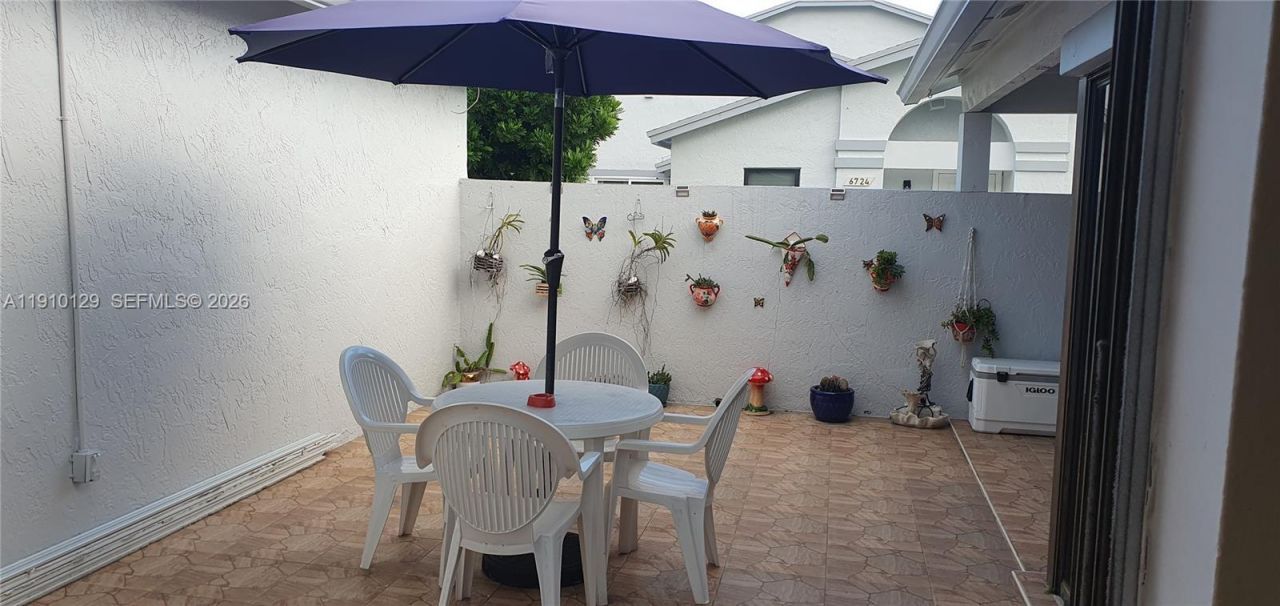 6702 SW 152nd Pl, Unit 28-02, Miami, FL 33193 Photo