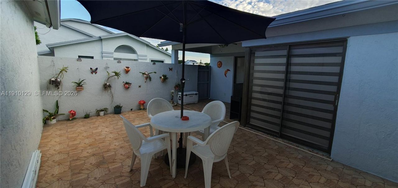 6702 SW 152nd Pl, Unit 28-02, Miami, FL 33193 Photo