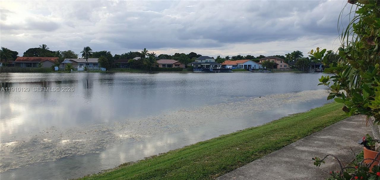 6702 SW 152nd Pl, Unit 28-02, Miami, FL 33193 Photo