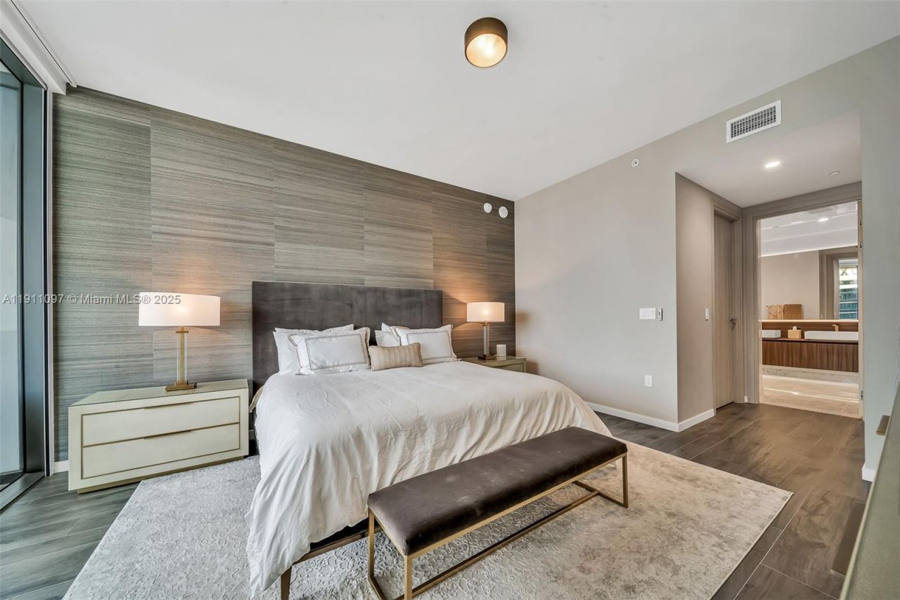 1000 Brickell Plz, Unit PH5807, Miami, FL 33131 Photo