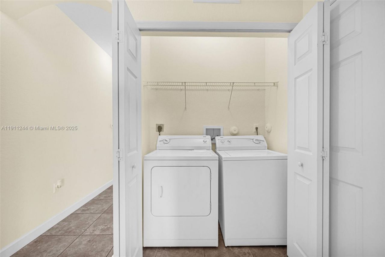 Please Call For Address, Unit 104, Miami, FL 33172 Photo