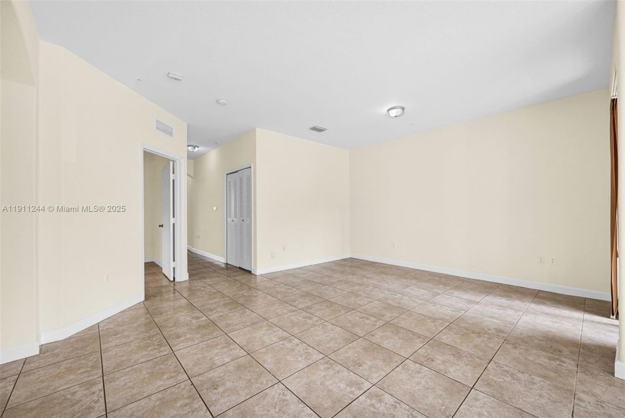 Please Call For Address, Unit 104, Miami, FL 33172 Photo
