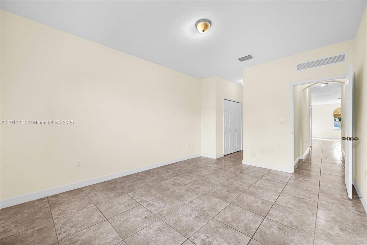 Please Call For Address, Unit 104, Miami, FL 33172 Photo