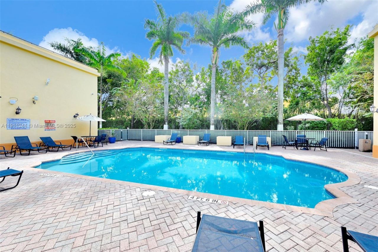 Please Call For Address, Unit 104, Miami, FL 33172 Photo