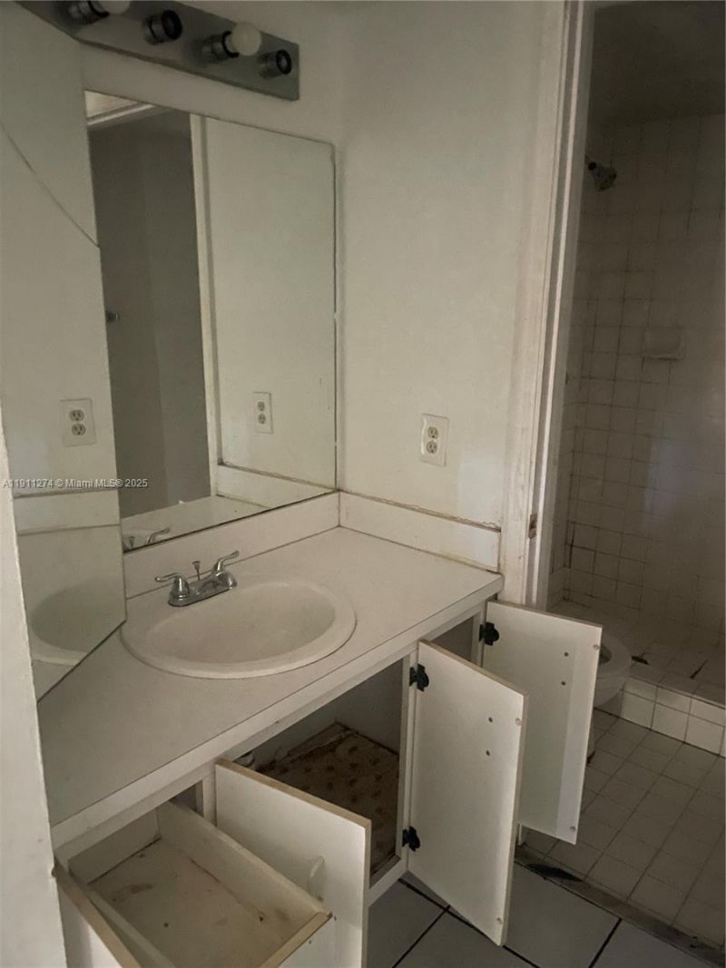 479 NE 210th Cir Ter, Unit 101-28, Miami, FL 33179 Photo