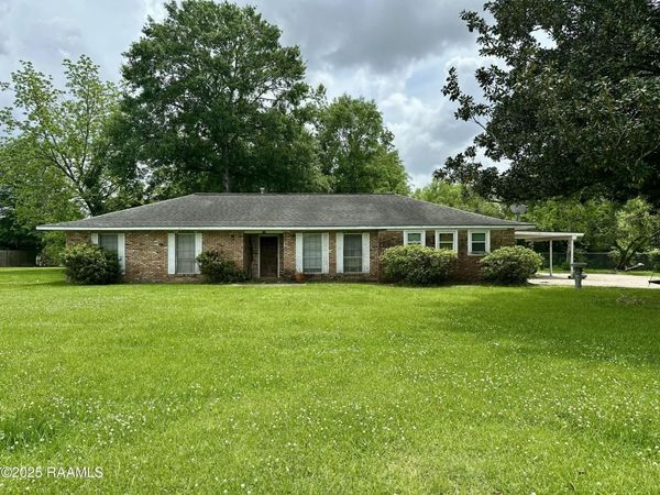 104 E Shamrock Drive, Lafayette, LA 70508