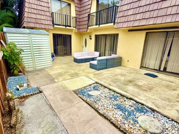 711 Springdale Circle, Palm Springs, FL 33461