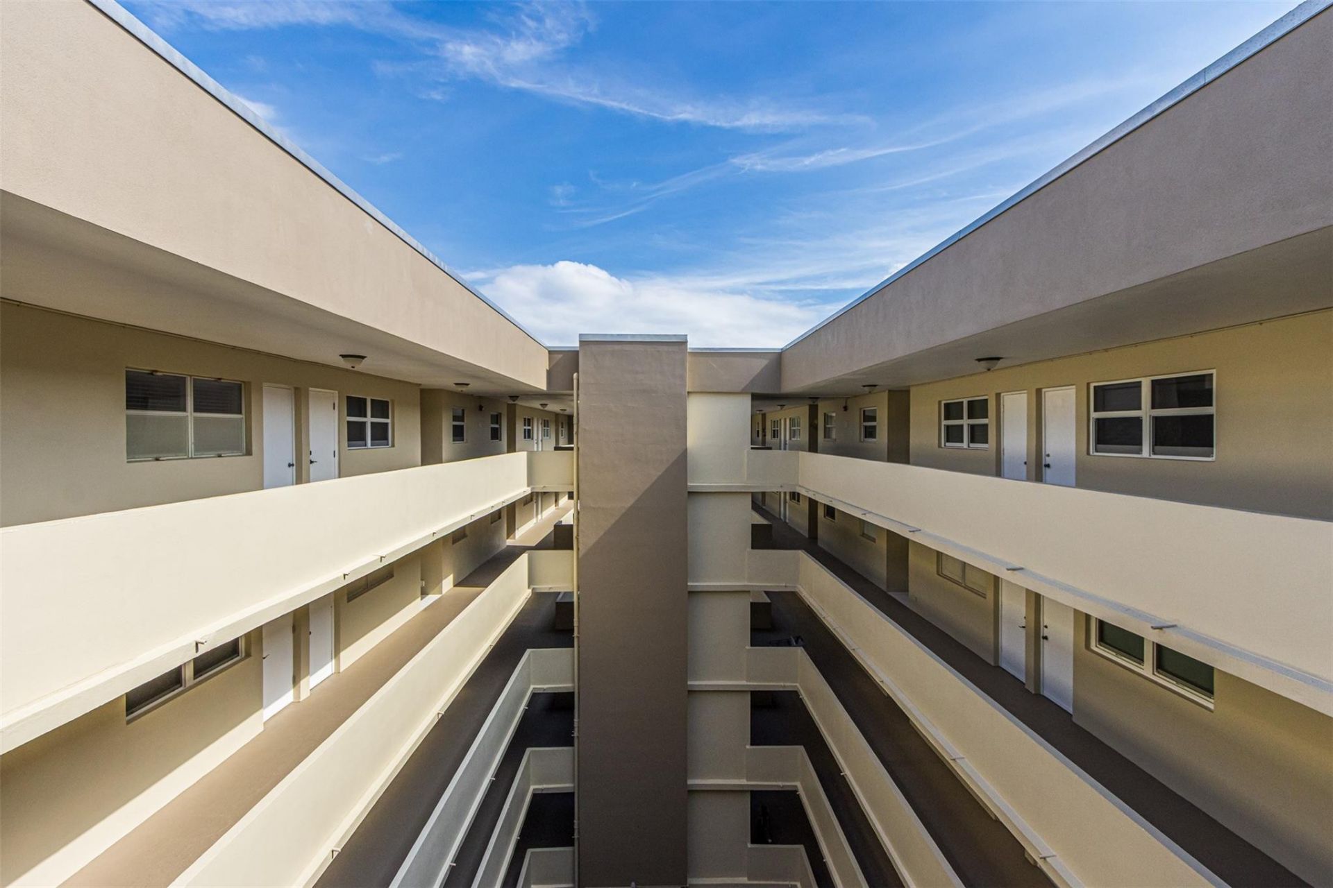 401 Briny Avenue, Unit 708, Pompano Beach, FL 33062 Photo