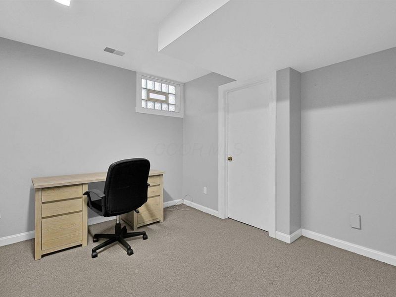 169 E Livingston Avenue , Columbus, OH 43215 Photo 23