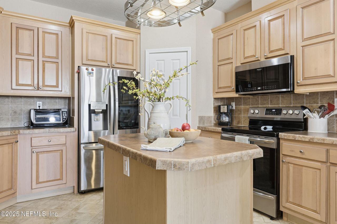 112 Waterside Avenue, Satsuma, FL 32189 Photo