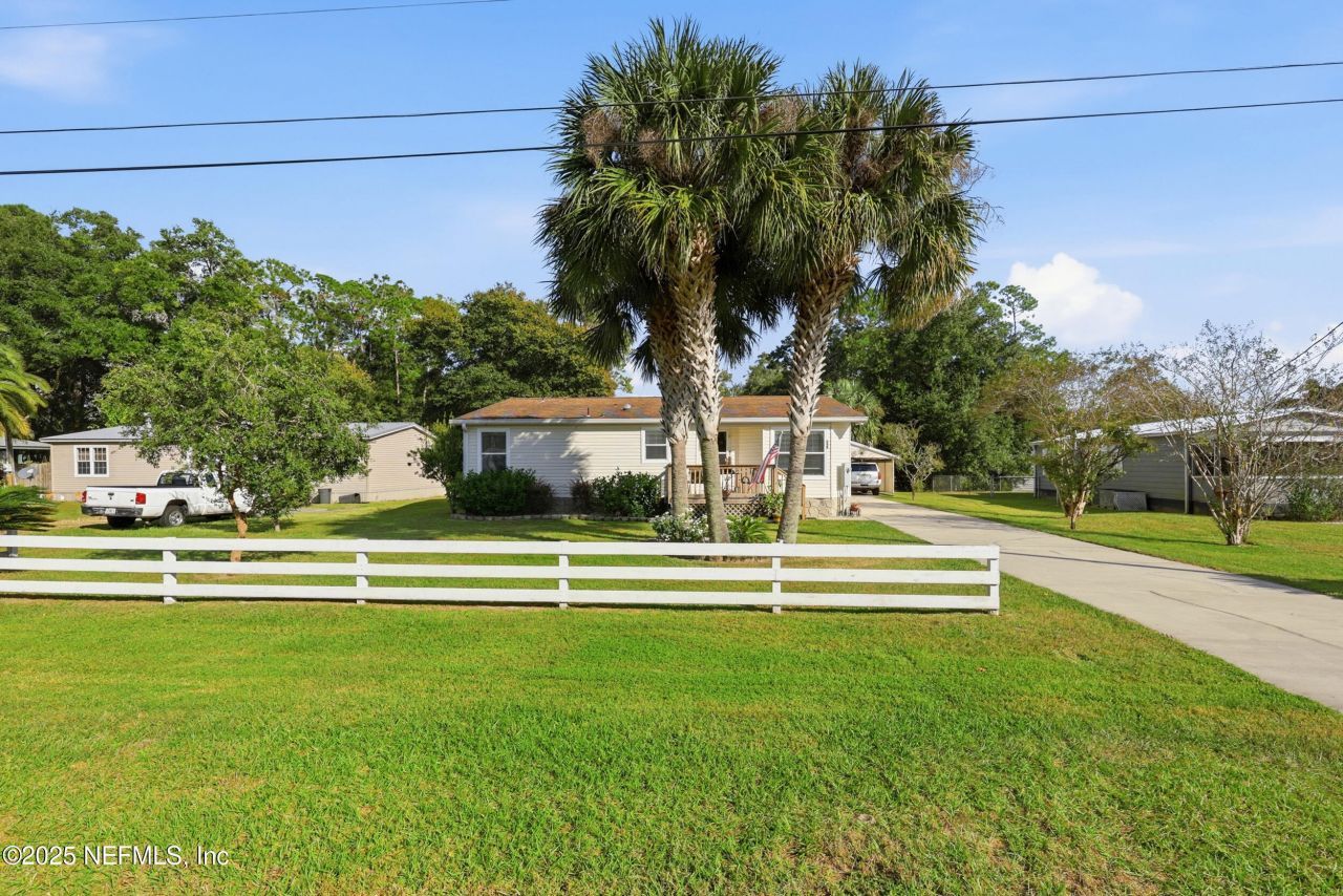 112 Waterside Avenue, Satsuma, FL 32189 Photo