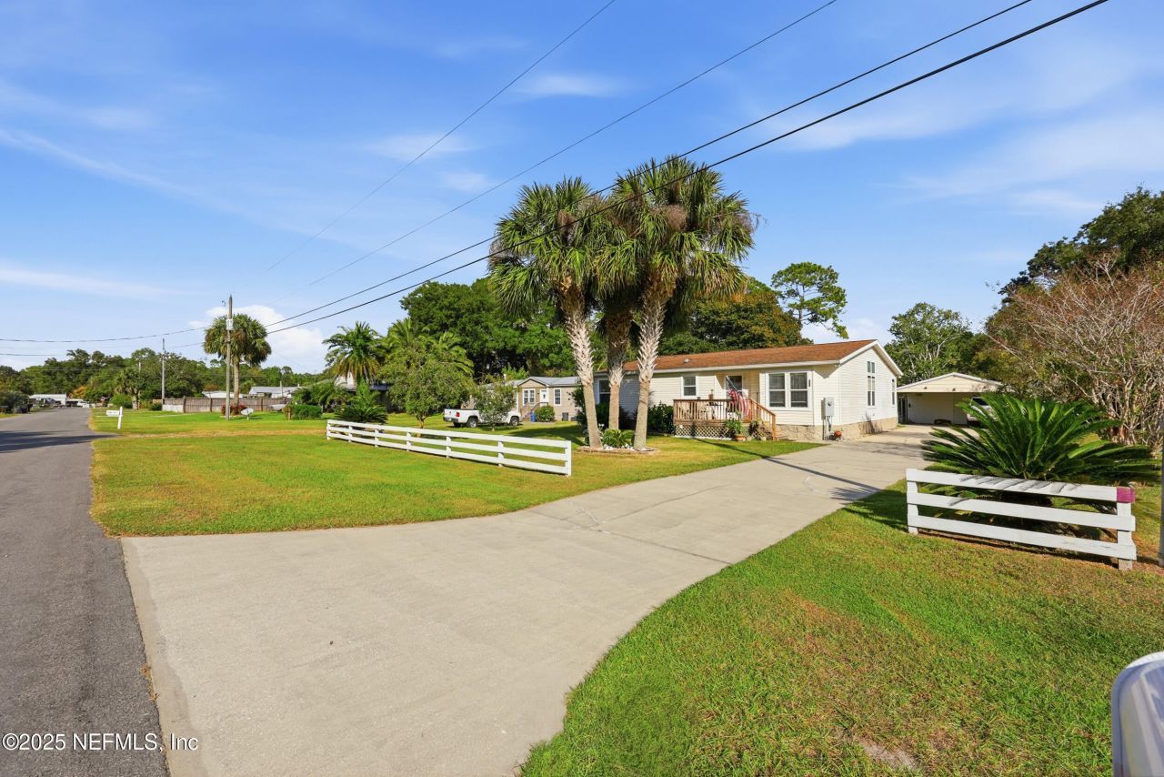 112 Waterside Avenue, Satsuma, FL 32189 Photo