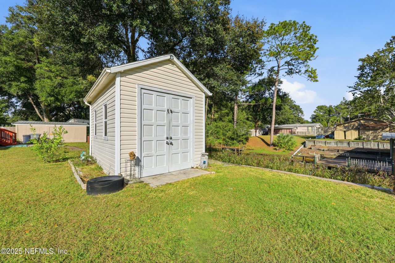 112 Waterside Avenue, Satsuma, FL 32189 Photo