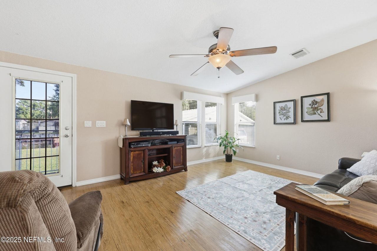 112 Waterside Avenue, Satsuma, FL 32189 Photo