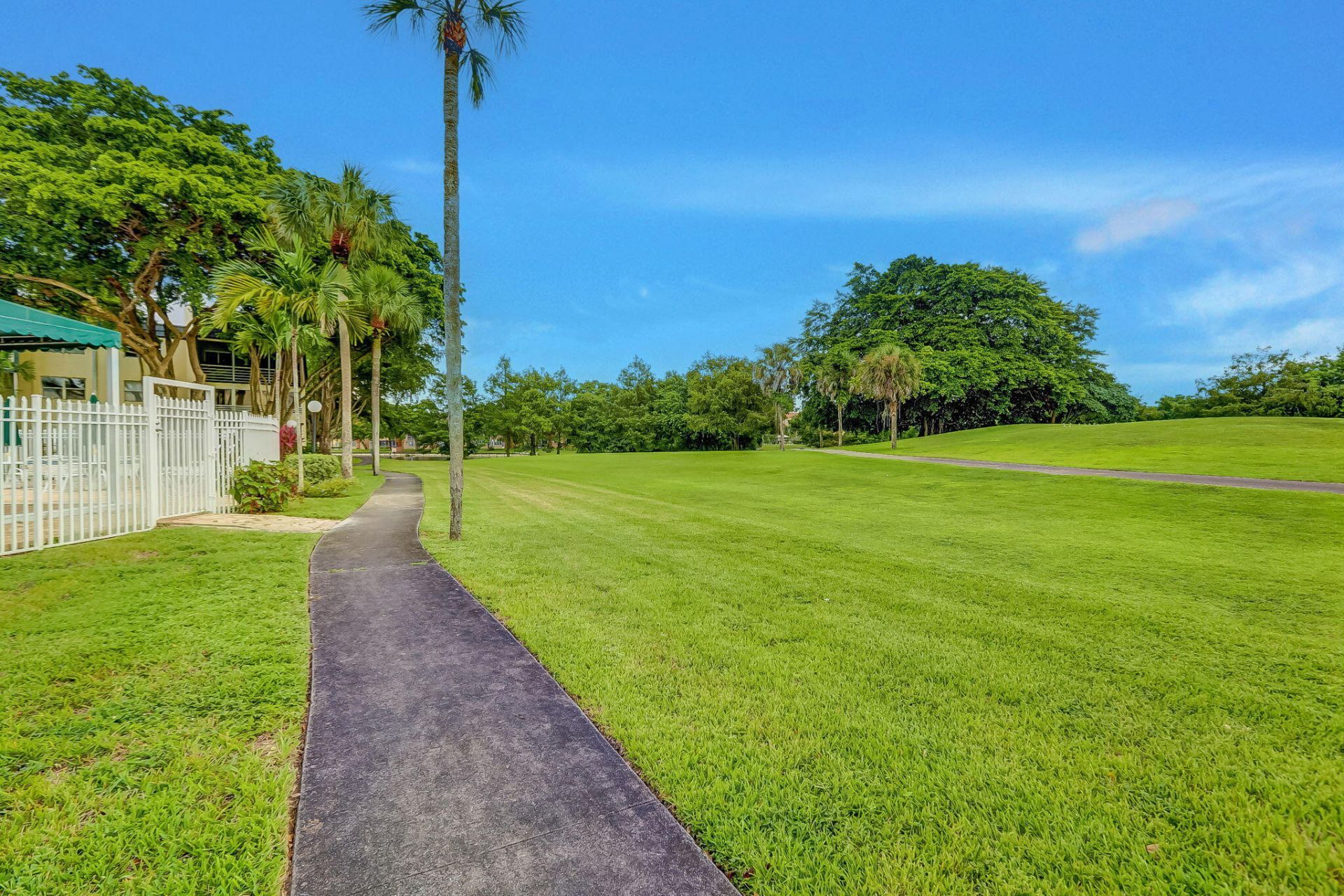 9090 Lime Bay Boulevard, Unit 102, Tamarac, FL 33321 Photo