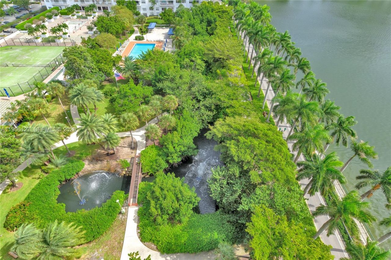 2801 NE 183rd St, Unit 1516W, Aventura, FL 33160 Photo