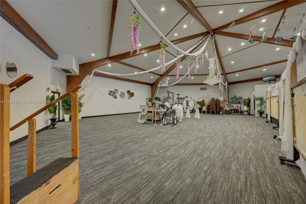 3654 Via Poinciana, Unit 502, Lake Worth, FL 33467 Photo