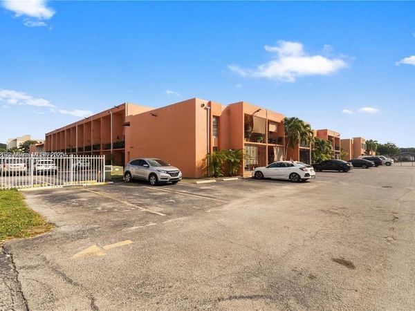 1300 W 47th Pl, Unit 217B, Hialeah, FL 33012