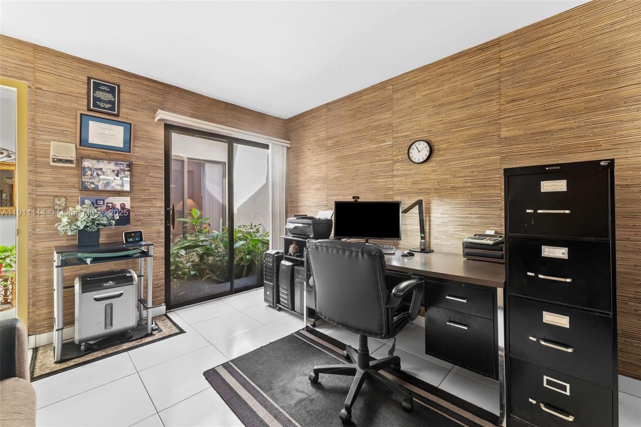 7665 Sierra Dr W, Boca Raton, FL 33433 Photo