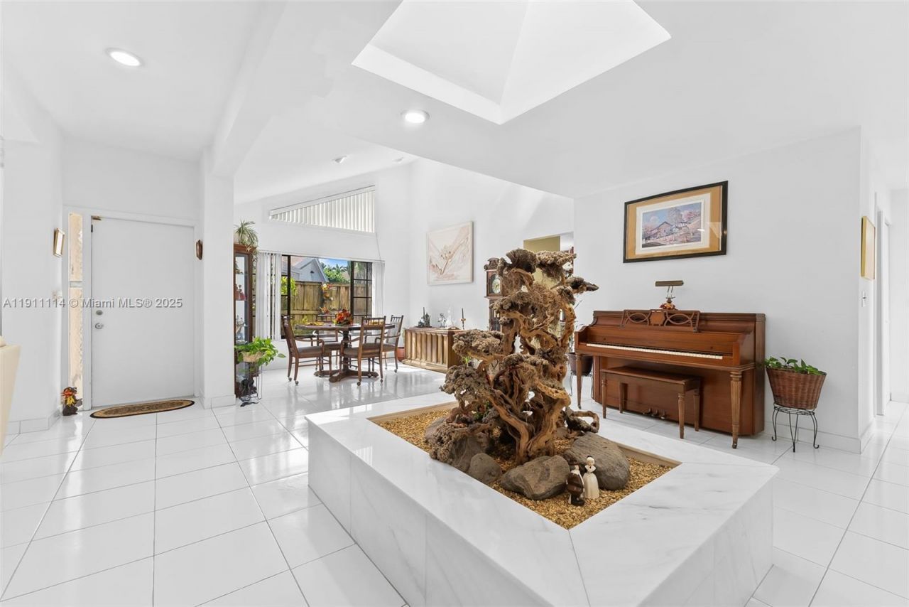 7665 Sierra Dr W, Boca Raton, FL 33433 Photo