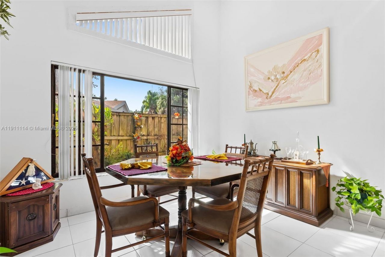 7665 Sierra Dr W, Boca Raton, FL 33433 Photo