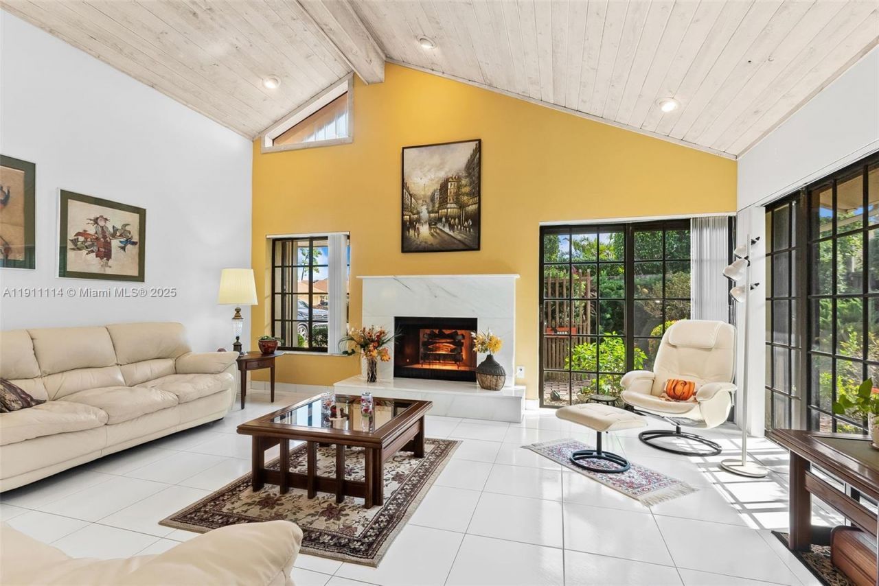 7665 Sierra Dr W, Boca Raton, FL 33433 Photo