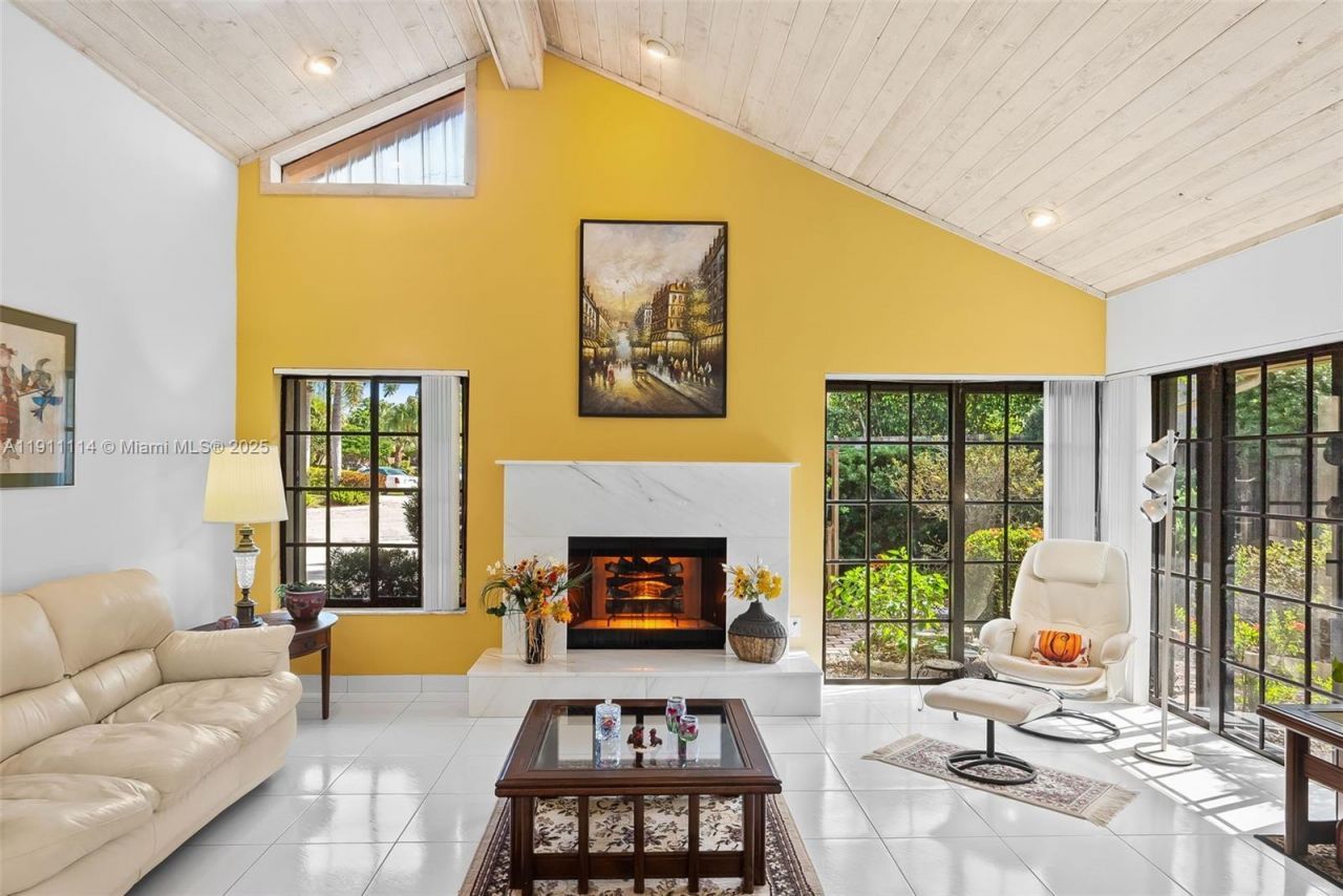 7665 Sierra Dr W, Boca Raton, FL 33433 Photo