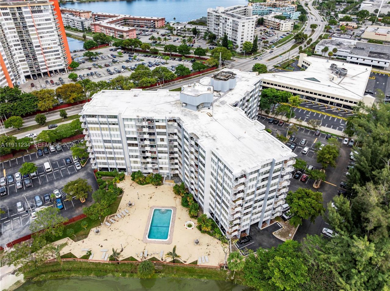 1300 NE Miami Gardens Dr, Unit 512E, Miami, FL 33179 Photo