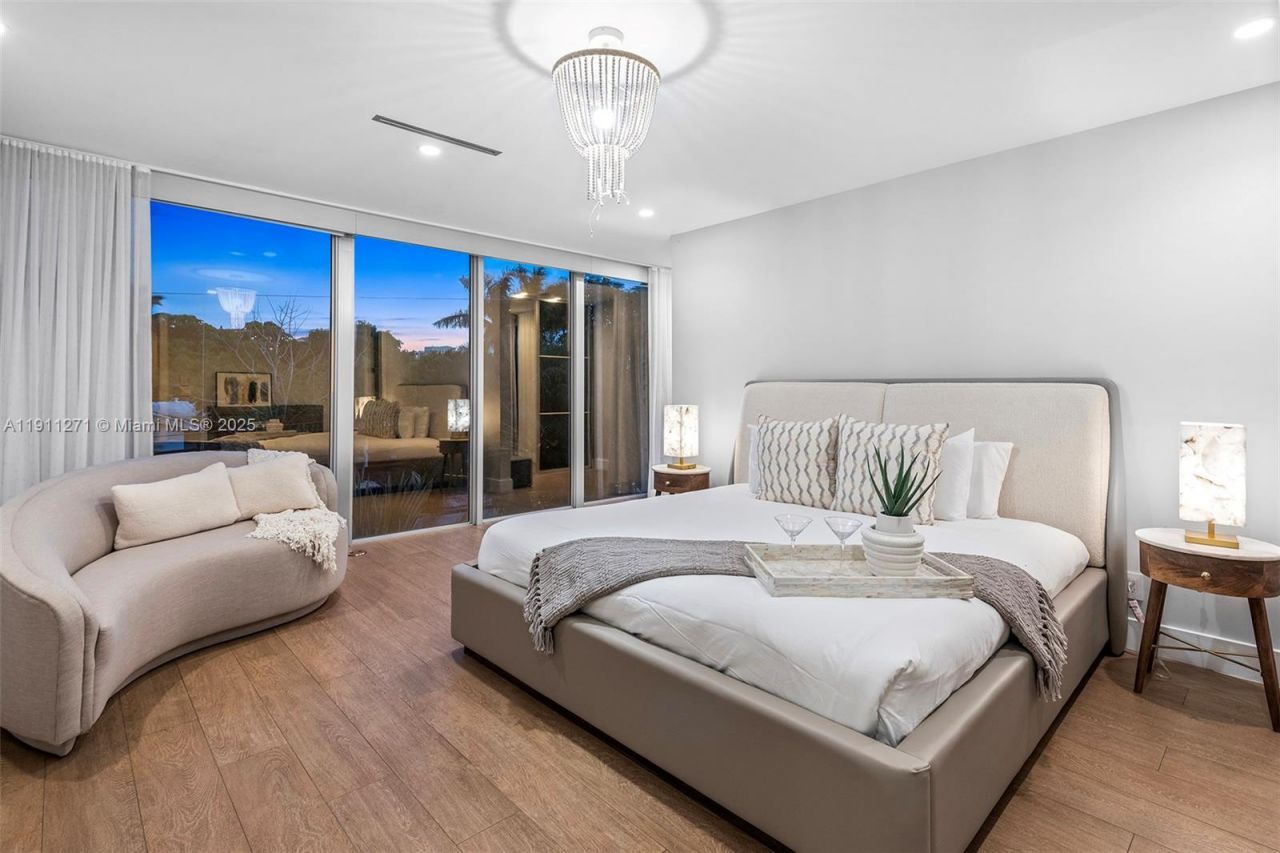 1319 Seminole Dr, Fort Lauderdale, FL 33304 Photo