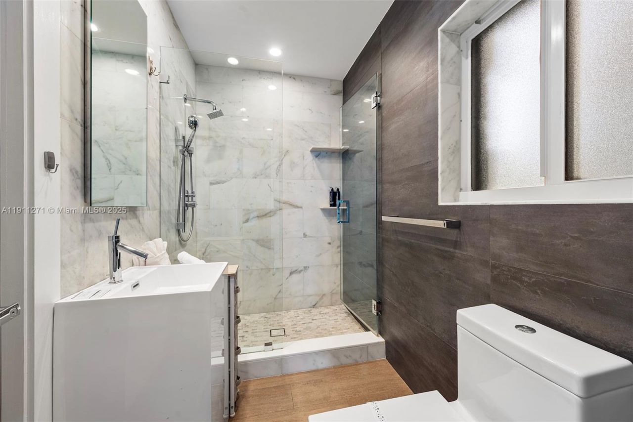 1319 Seminole Dr, Fort Lauderdale, FL 33304 Photo