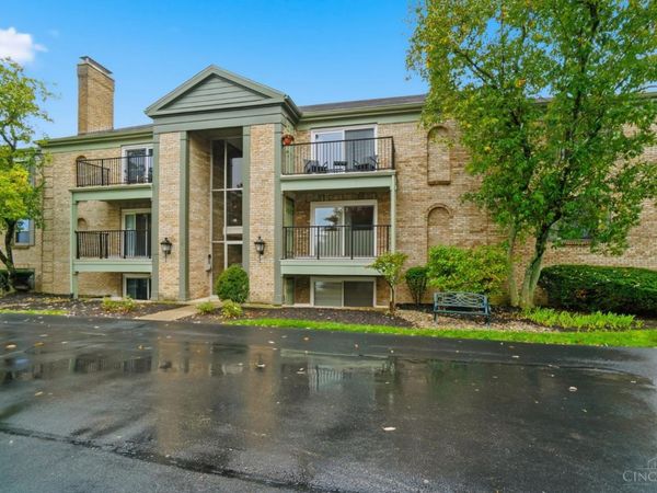 9760 Bunker Hill Lane, Montgomery, OH 45242