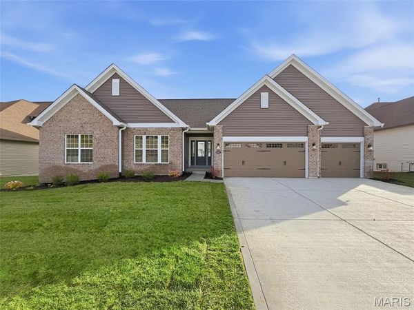 232 Balmoral Gardens Court, Lake St Louis, MO 63367