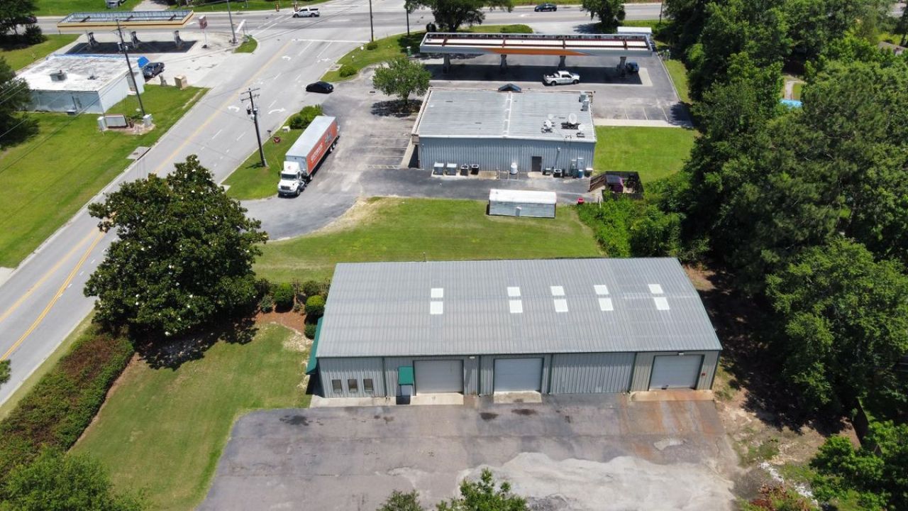 117 Embassy Drive Photo 10