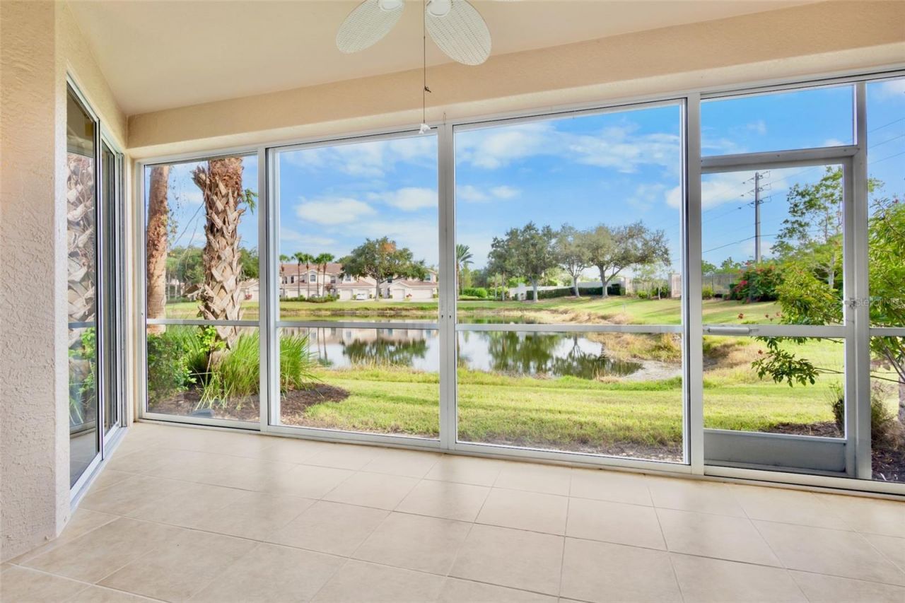 4463 Cinnamon Drive, Unit 2502, Sarasota, FL 34238 Photo