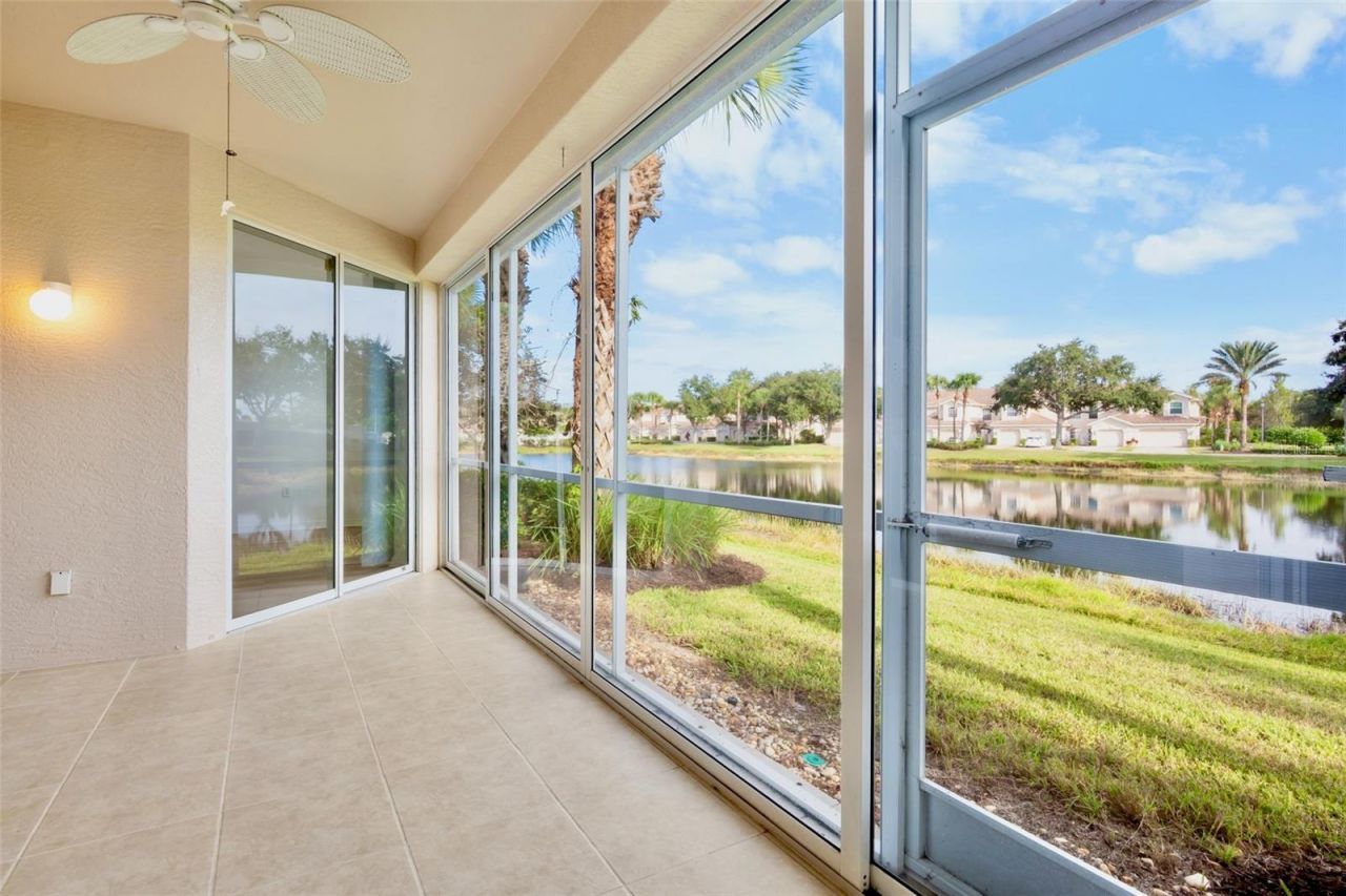 4463 Cinnamon Drive, Unit 2502, Sarasota, FL 34238 Photo