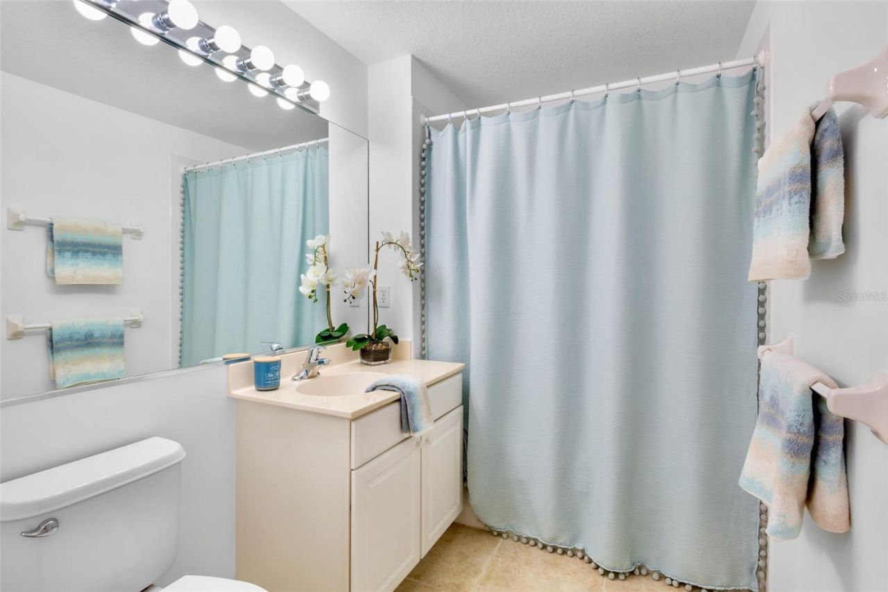 4463 Cinnamon Drive, Unit 2502, Sarasota, FL 34238 Photo