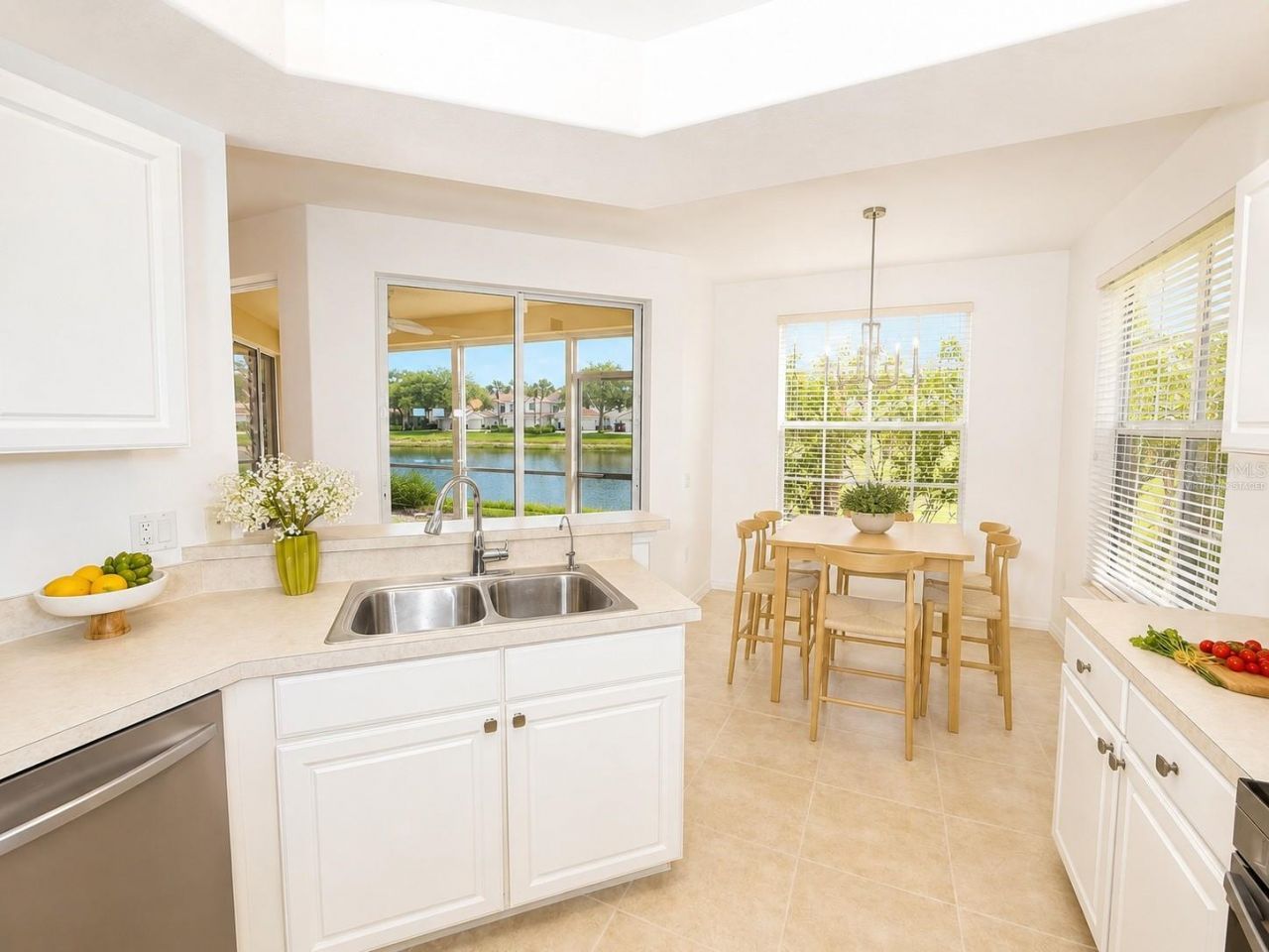 4463 Cinnamon Drive, Unit 2502, Sarasota, FL 34238 Photo