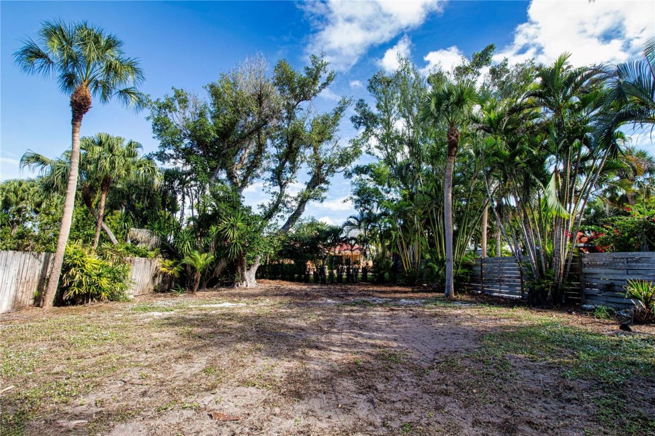 51 S Adams Drive, Sarasota, FL 34236 Photo