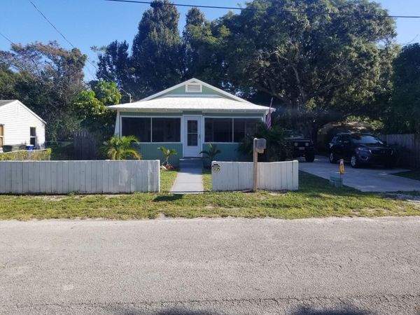 1224 Raymond Avenue, Fort Pierce, FL 34950