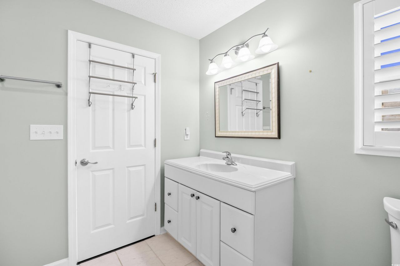 4237 Rivergate Ln. Photo 22