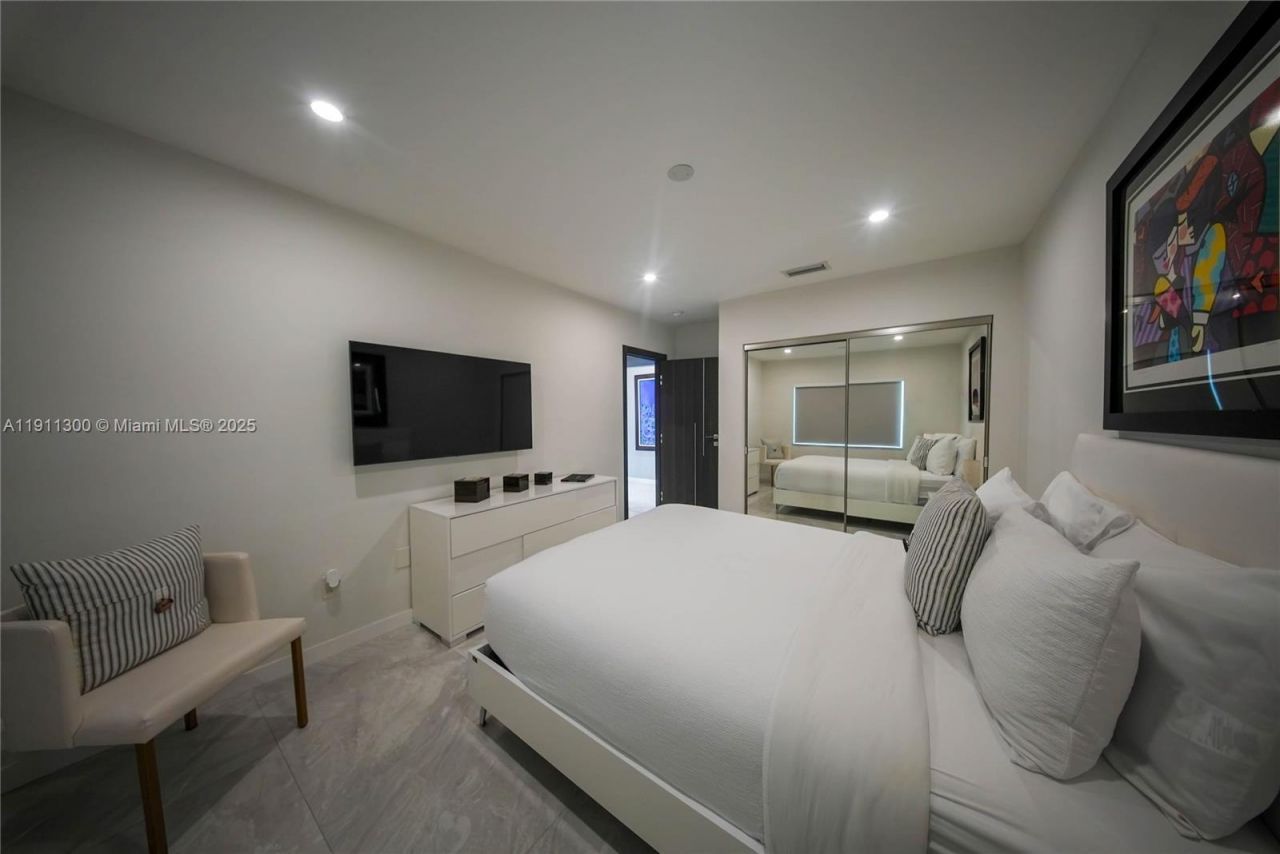 1242 NE 81st Ter, Miami, FL 33138 Photo