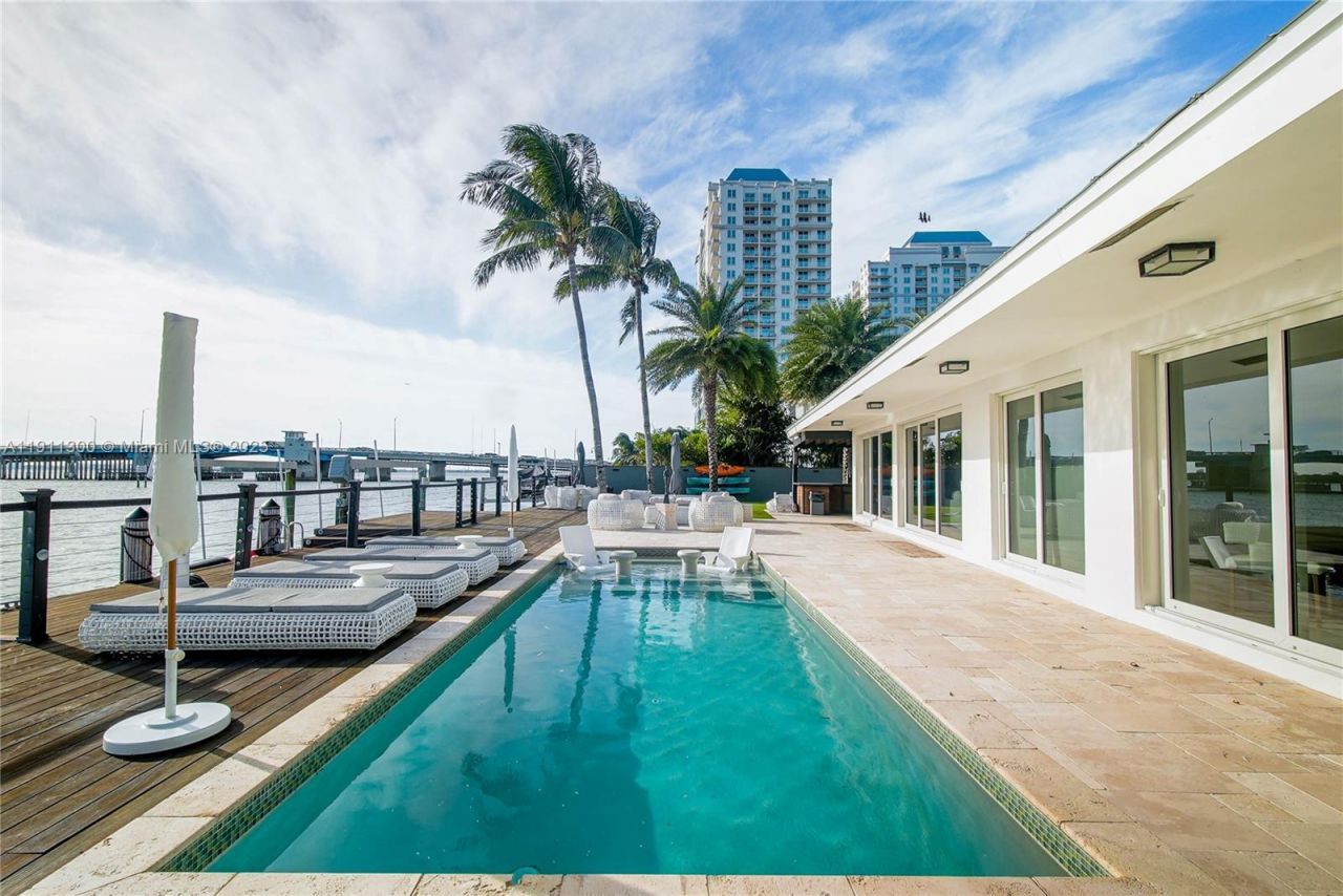 1242 NE 81st Ter, Miami, FL 33138 Photo