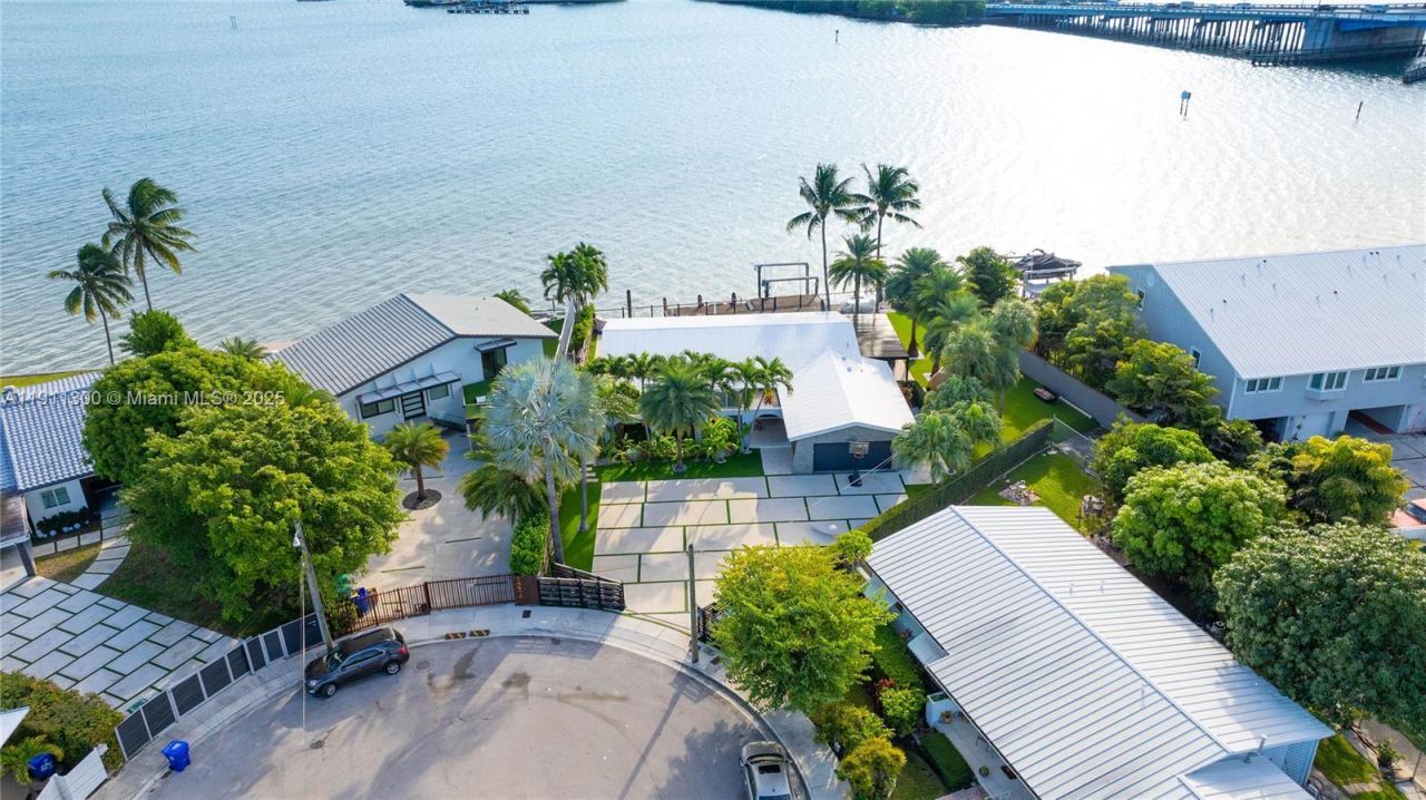 1242 NE 81st Ter, Miami, FL 33138 Photo